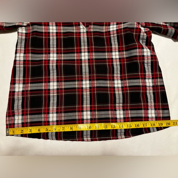 Loft, seersucker red, black & white v neck short elastic puff sleeve, XS - Picture 6 of 12